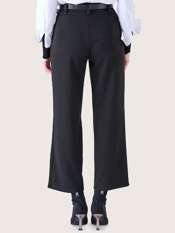 Camomilla Regular Traditional pants 'SARAD' in Black: front