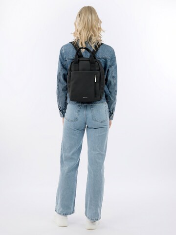 Tamaris Rucksack 'Cher' in Schwarz