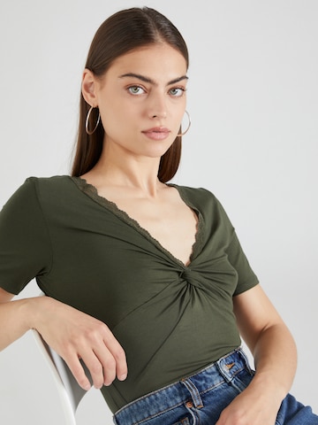 ABOUT YOU Shirt 'Elora' in Green