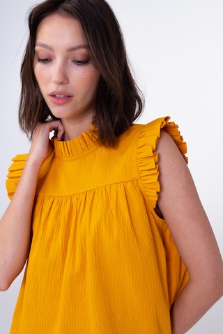 Aligne Top in Yellow