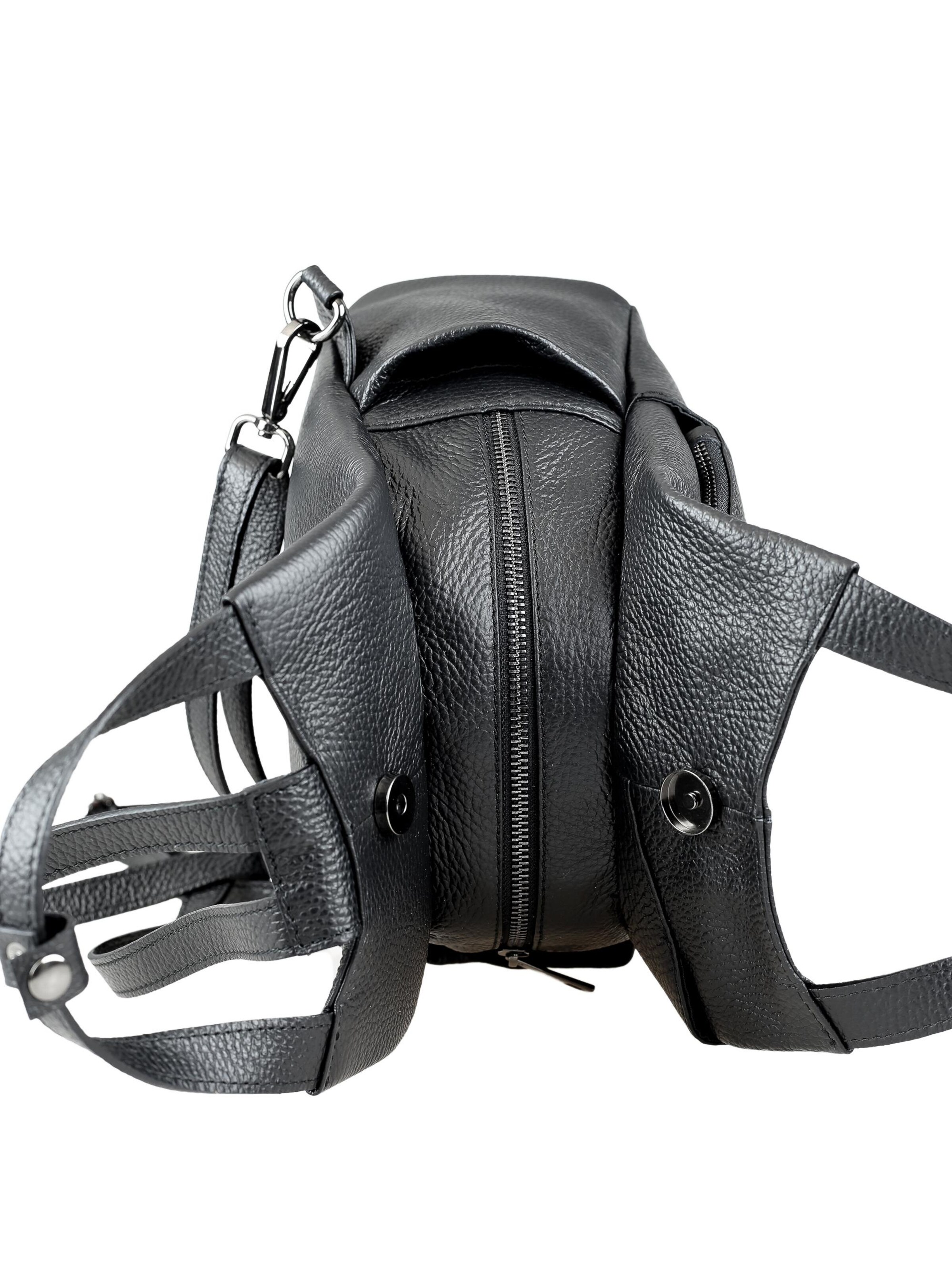 COLLEZIONE ALESSANDRO Backpack 'München' in Black