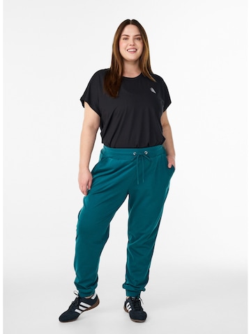 Active by Zizzi Tapered Broek 'ABASIC' in Groen