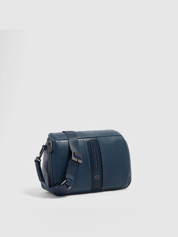 Piquadro Schoudertas in Blauw