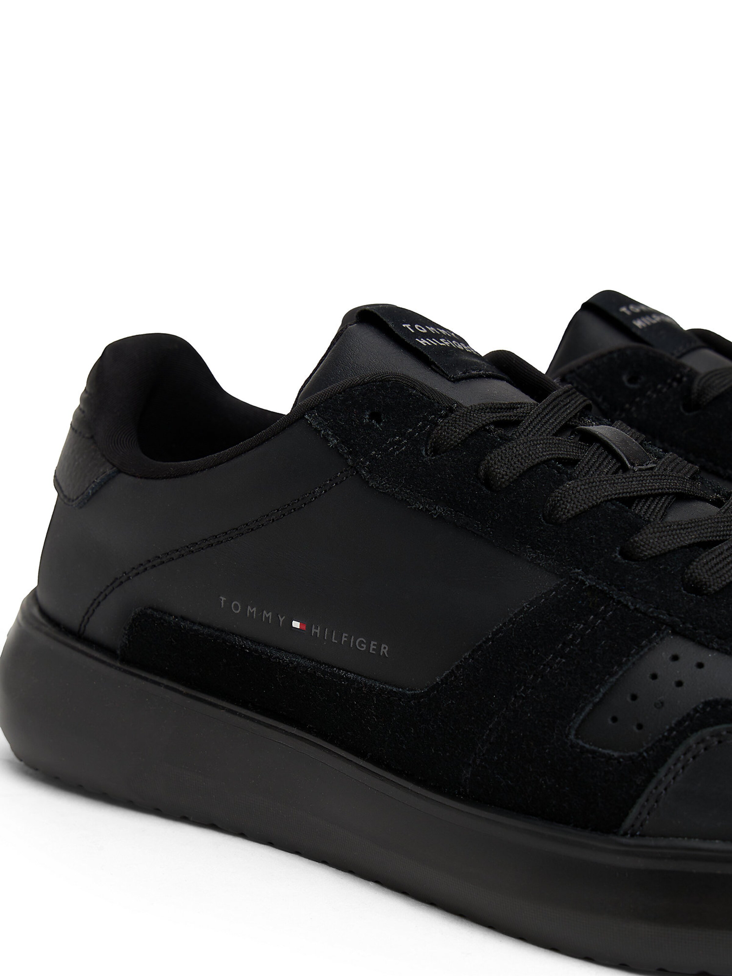 Baskets basses TOMMY HILFIGER en noir