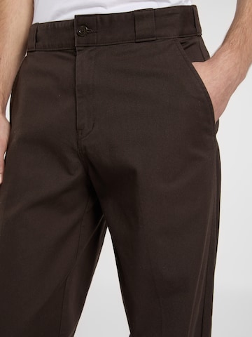 DICKIES Loosefit Chinobyxa i brun
