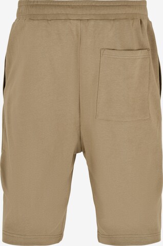 Urban Classics Regular Shorts in Grün