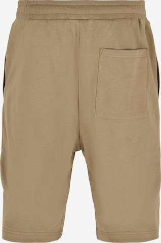 Urban Classics Regular Shorts in Grün