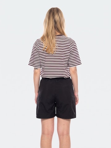 Baggy Pantaloni 'W' Iwan Short Black / White' di Carhartt WIP in nero