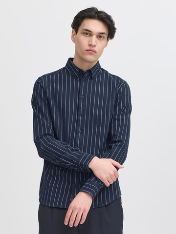 Casual Friday - Ajuste regular Camisa 'CFMACE' en azul: frente