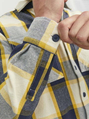 R.D.D. ROYAL DENIM DIVISION Comfort fit Button Up Shirt in Blue