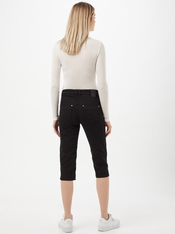 Slimfit Pantaloni 'PZROSITA' di PULZ Jeans in nero