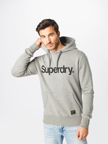 Effilé Sweat-shirt Superdry en gris : devant