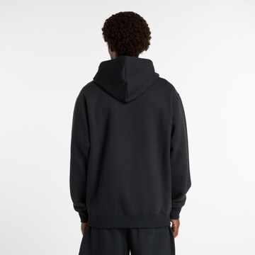 new balance Sweatshirt 'Linear Graphic Fleece' in Zwart