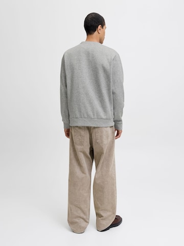 Sweat-shirt JACK & JONES en gris