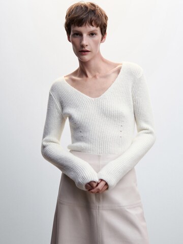 MANGO Trui 'KALE' in Beige: voorkant