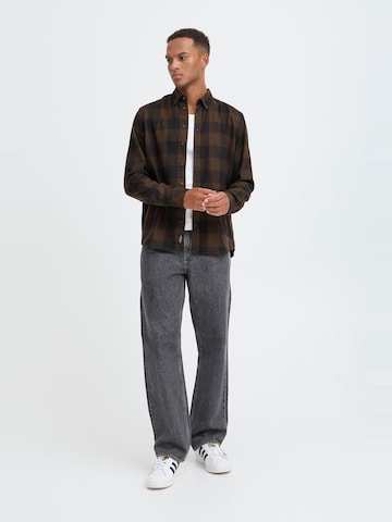 Coupe regular Chemise 'BHBUSTER' BLEND en marron
