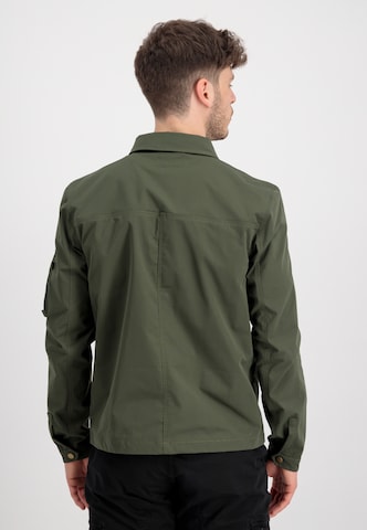 ALPHA INDUSTRIES Слим Демисезонная куртка в Зеленый