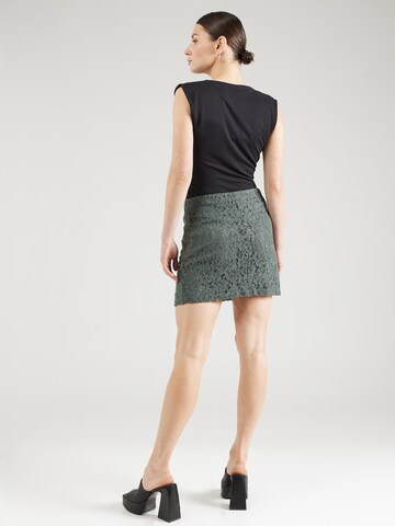 ABOUT YOU Skirt in Green