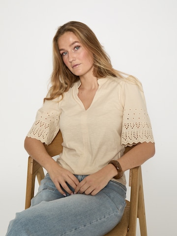 Peppercorn Toppi 'Nema' värissä valkoinen