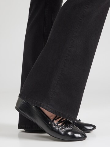 LEVI'S ® Zvonový Džíny '726 HR FLARE' – černá