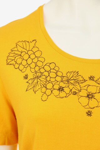 Un Jour Ailleurs Top & Shirt in S in Yellow