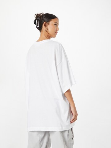 WEEKDAY Shirt 'Huge' in White