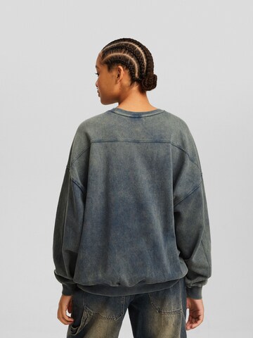 Bershka Sweatshirt in Grün