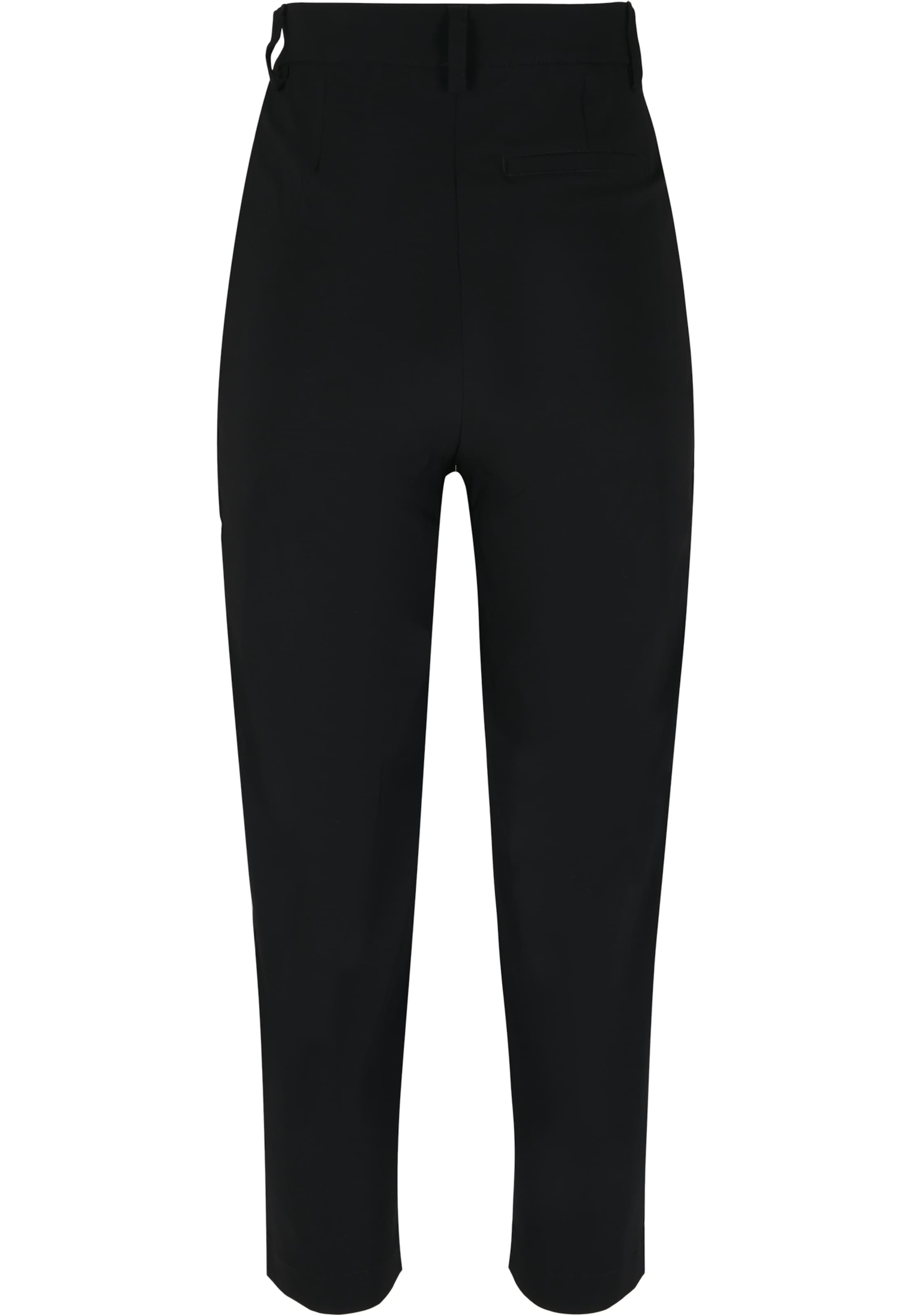 regular Pantaloni di Urban Classics in nero