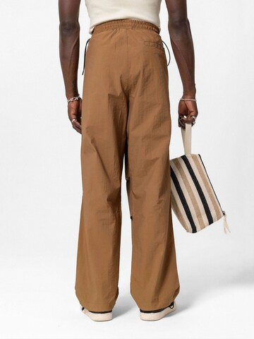 VAMOS CLO Wide leg Cargobyxa i beige