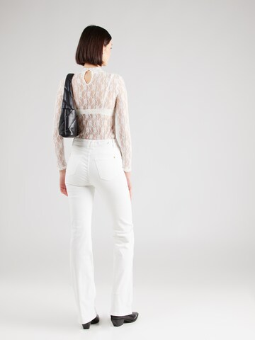 Bootcut Jeans di PATRIZIA PEPE in bianco