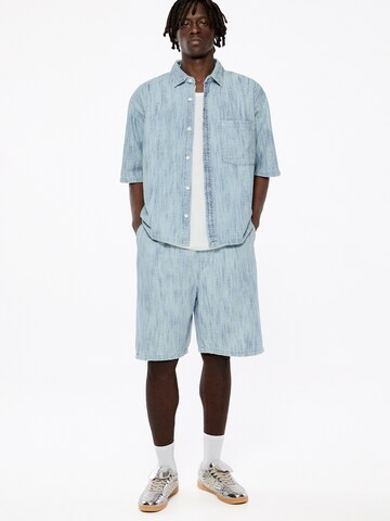 Pull&Bear Loosefit Shorts in Blau