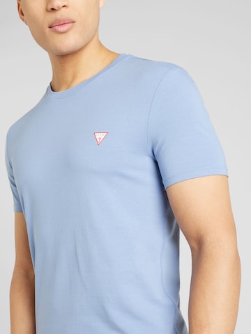 GUESS T-Shirt in Blau