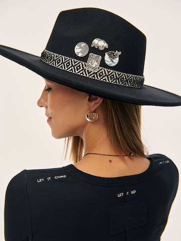 Chapeaux 'Ruby' Kamila Šikl en noir