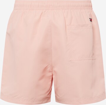Tommy Jeans Badeshorts in Pink