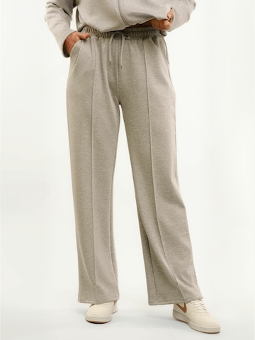 Regular Pantalon 'Henny' Liberte Essentiel en gris