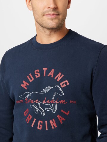 MUSTANG Sweatshirt 'Ben' i blå