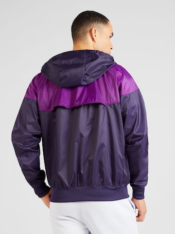 Nike Sportswear Jacke in Lila