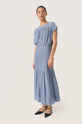 SOAKED IN LUXURY - Vestido 'SLLayna' em cinzento: frente