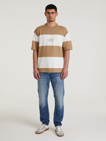 CHASIN' T-shirt 'Biggie' in Braun