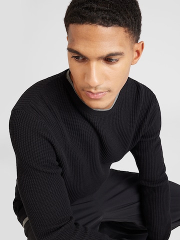 QS - Pullover em preto