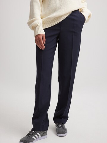 NA-KD Regular Pleated Pants in Blue: front