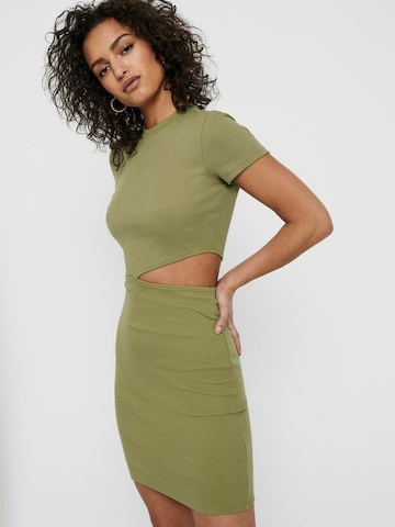 Robe 'Nessa' ONLY en vert