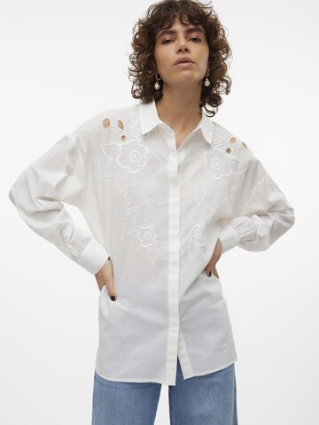 Chemisier 'FIE ' VERO MODA en blanc