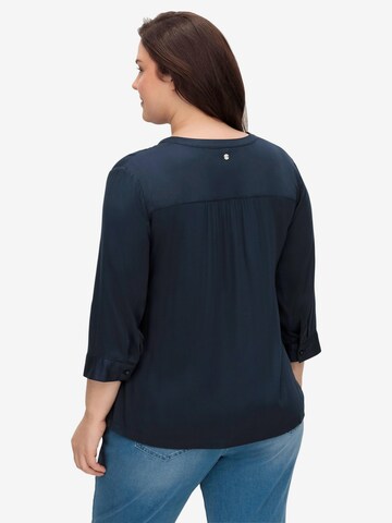 SHEEGO Tunic in Blue