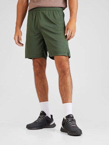 Hummel Regular Sportshorts 'Topaz' in Grün: Vorderseite
