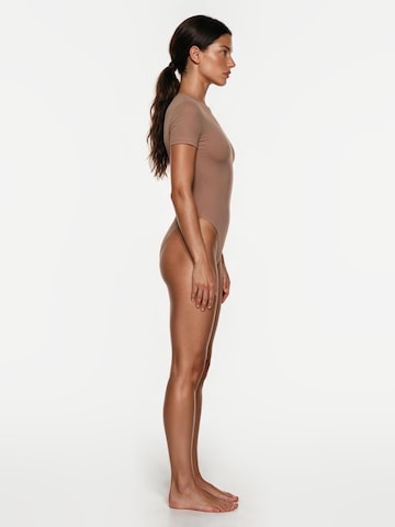 GOD SAVE QUEENS Bodi 'Second Skin T-Shirt Bodysuit' | rjava barva