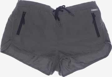 BENCH Shorts in M in Green: front