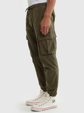 BIG STAR Tapered Cargo trousers ' GRIOTI ' in Green