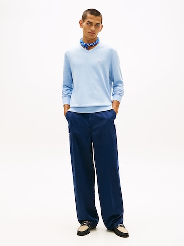 TOMMY HILFIGER Sweater in Blue