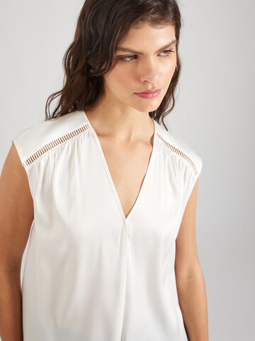 BOSS - Blusa 'Binadi' en blanco